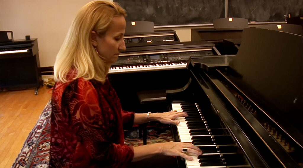 Tracy Richardson playing the piano