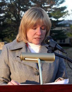 Dottie King at podium