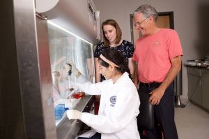 Dulce Chavez in lab