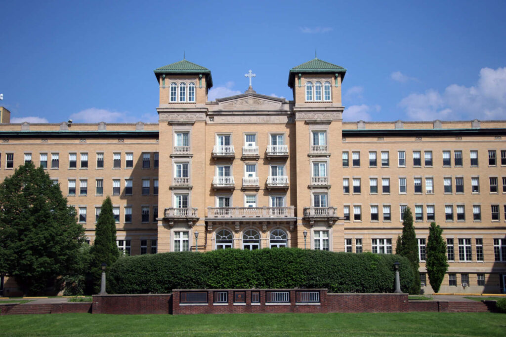 Front view of Le Fer Hall.