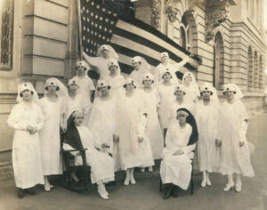 1918 Red Cross students