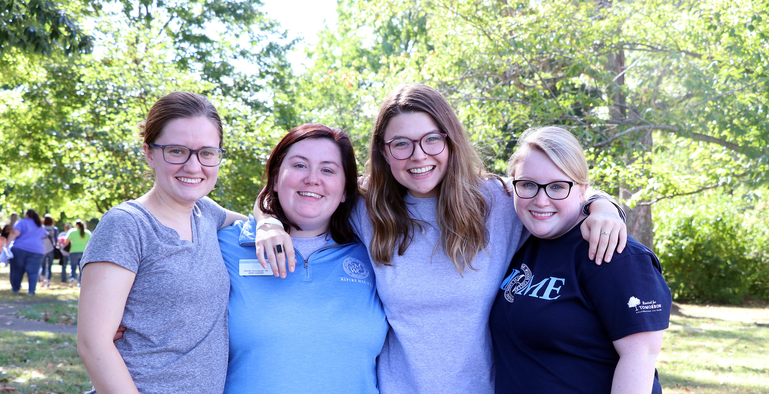 Students and alums together at Homecoming 2019