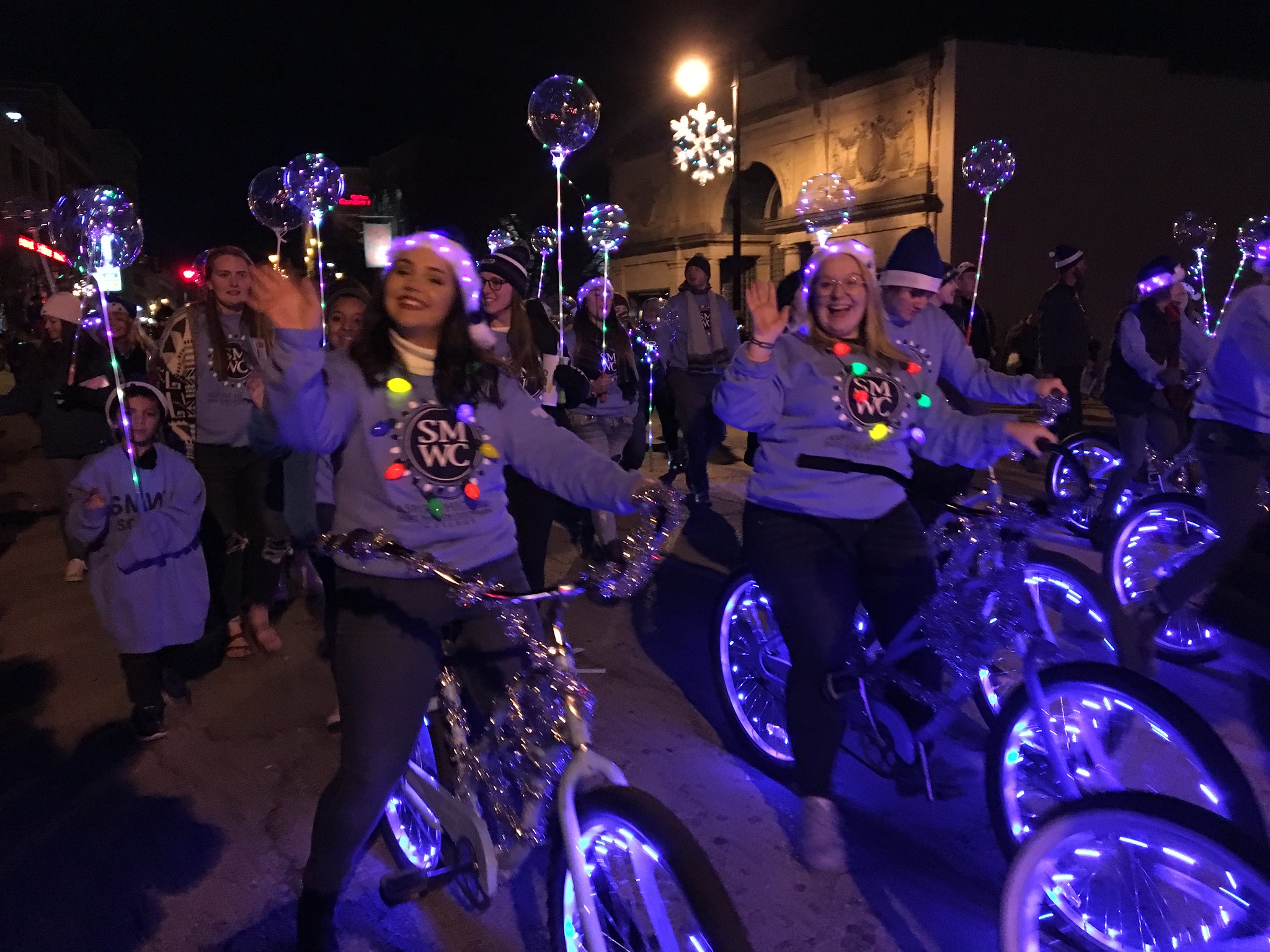 Terre Haute Christmas Parade 2022 Entries Now Being Accepted For 2021 "Light Your Way" Christmas Parade - Smwc
