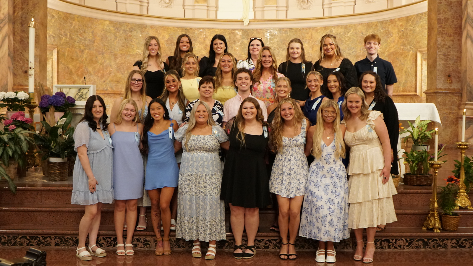 SMWC Celebrates May Nursing Graduates at Pinning Ceremony - SMWC