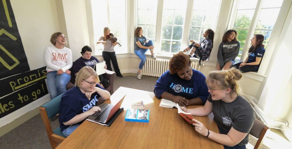 Students hanging out in Le Fer wing