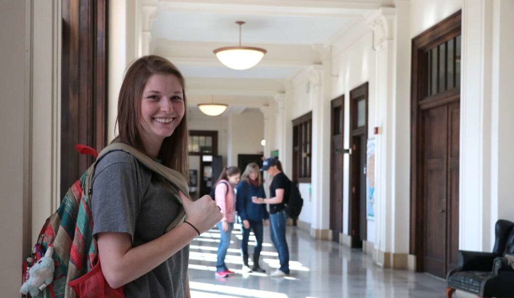 students in Le Fer Hall main floor